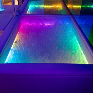 Piscina de bolinhas com led